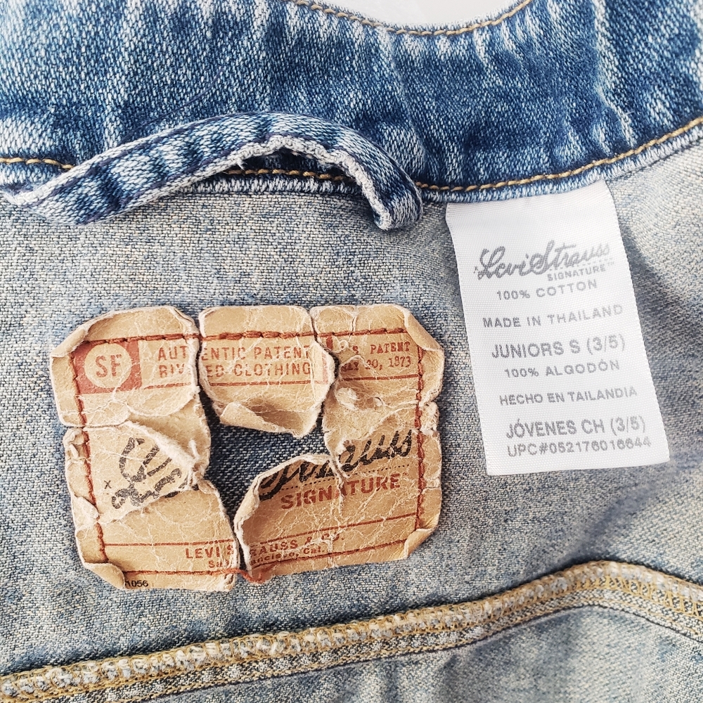 Levi Strauss Distressed Denim Jean Vest - Picture 7 of 9